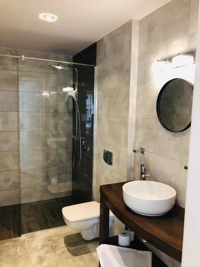 Apartamenty Biala Perla อุสทรอน ภายนอก รูปภาพ