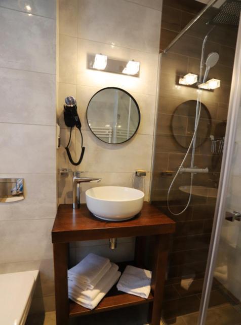 Apartamenty Biala Perla อุสทรอน ภายนอก รูปภาพ