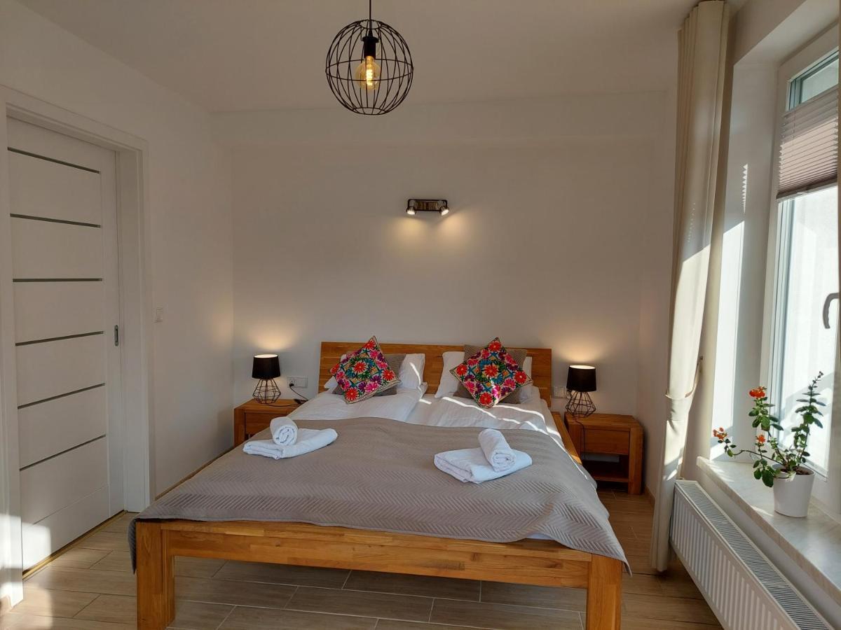 Apartamenty Biala Perla อุสทรอน ภายนอก รูปภาพ