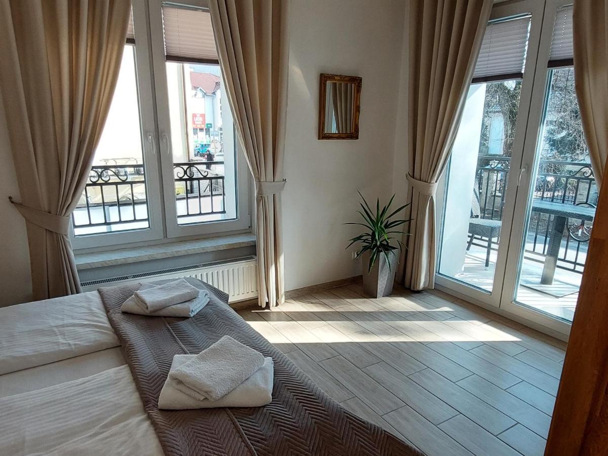 Apartamenty Biala Perla อุสทรอน ภายนอก รูปภาพ