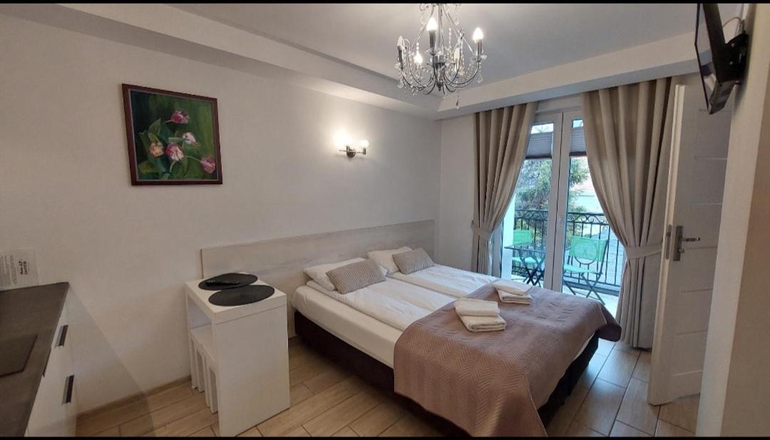 Apartamenty Biala Perla อุสทรอน ภายนอก รูปภาพ